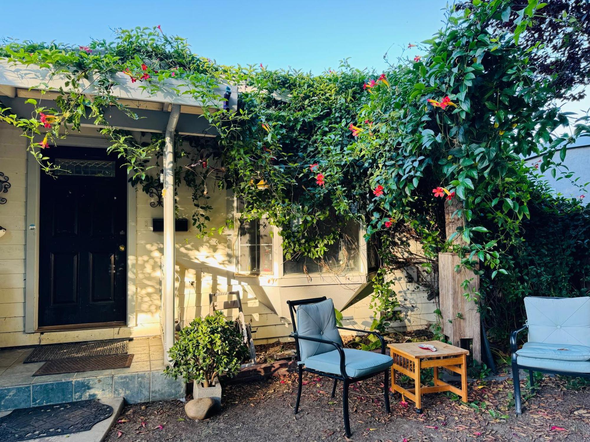 Cozy House Nested Around Trees E San Jose Exterior photo